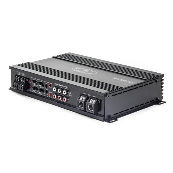 D5.2200 Amplifier 01